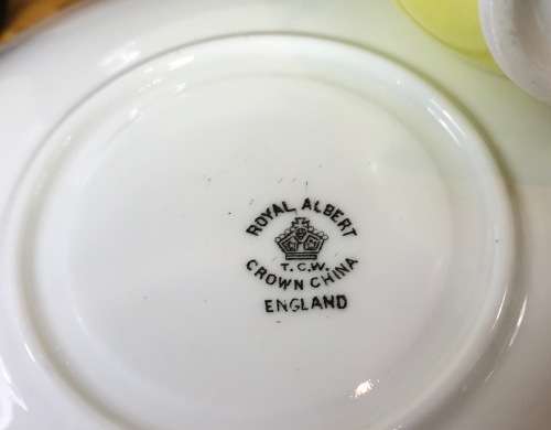 YELLOW ROYAL ALBERT 1927-1935 4510 T.C.W. 6 x TRIO`s CAKE PLATE THOMAS CLARKE WILD SCARCE COLOURFUL!
