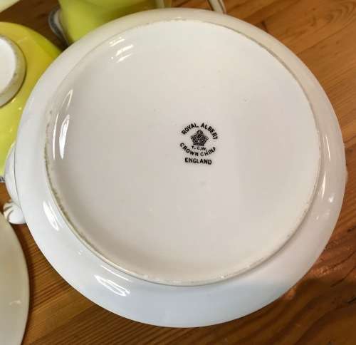 YELLOW ROYAL ALBERT 1917-1925 4510 T.C.W. TEA for 2 TEAPOT 2 TRIOS MILK SUGAR CAKE PLATE THOMAS WILD