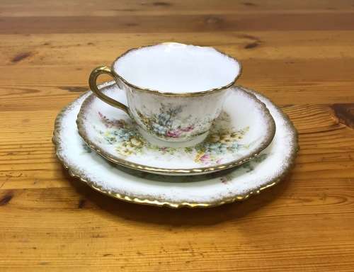 DAVID CHAPMAN and SONS LONGTON ENGLAND TEA SET 6 x TRIO`s CAKE PLATE MILK SUGAR FOXGLOVE FLOWERS!!!!