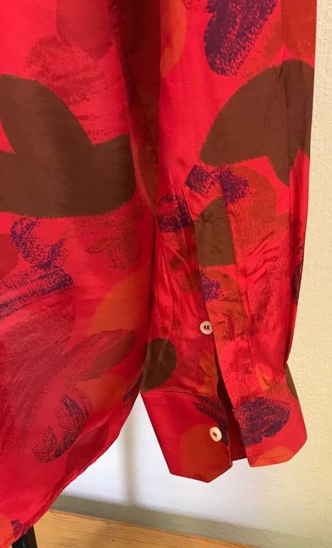 SILK SHIRT 100% PURE IMPORTED ITALIAN DESIGN LONG SLEEVE COLLARED UNBELIEVABLE BLEND of RED COLOURS!
