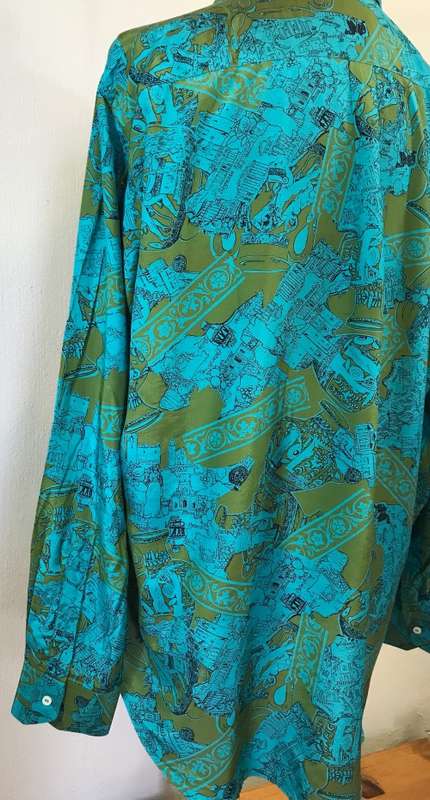 SILK SHIRT 100% PURE IMPORTED ITALIAN DESIGN LONG SLEEVE COLLARED UNBELIEVABLE BLEND of BLUE COLOURS