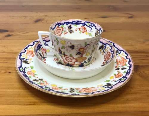 HARVEY ADAMS and Co. IMARI PATTERN LONGTON ENGLAND TEA? COFFEE? 4 x TRIO`s RARE ABSOLUTELY STUNNING!