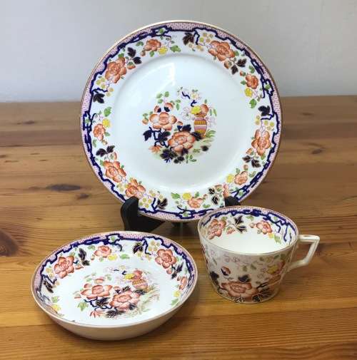 HARVEY ADAMS and Co. IMARI PATTERN LONGTON ENGLAND TEA? COFFEE? 4 x TRIO`s RARE ABSOLUTELY STUNNING!