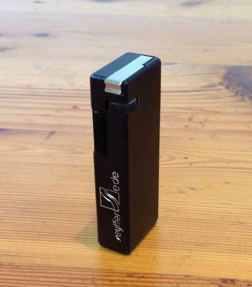 LIGHTER=SEYFFER SEDE=PLASTIC BOX=BLACK=CIGARETTE=CIGAR=SMOKING.
