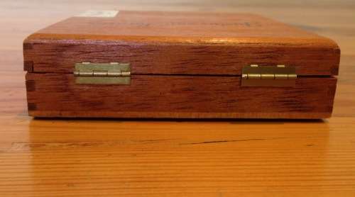 CIGAR BOX=WOODEN=CEDAR WOOD=JUSTUS van MAURIK=PETIT PANATELLA=HOLLAND=EMPTY=USED=OPENED.