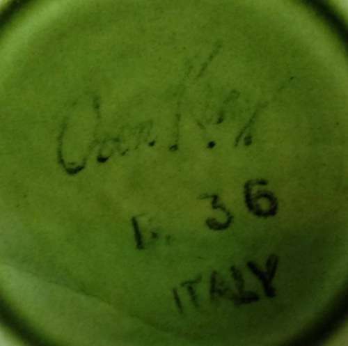 BOWL ITALIAN FRUIT DECORATION INNER and GREEN OUTER MADE in ITALY SALAD SERVING SOUP VEGETABLES.