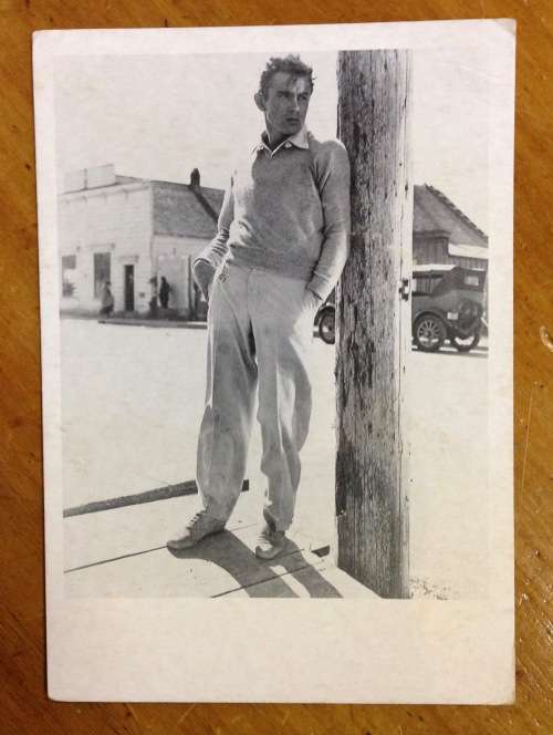 POSTCARD POST CARD JAMES DEAN 1986 JD FOUNDATION ACTOR MOVIES FILMS USA Black & White PARIS FRANCE