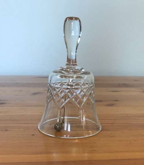 CRYSTAL GLASS TABLE BELL=STUNNING PING!!!