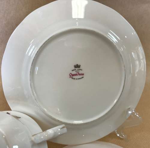 QUEEN ANNE TEA TRIO x 1 Made in ENGLAND BONE CHINA Pretty Floral decoration!