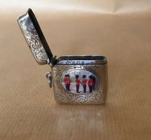 STERLING SILVER & ENAMEL VESTA CASE=WILLIAM M. HAYES=BIRMINGHAM=1900="Queens Guards"=ENGLAND.
