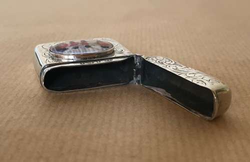 STERLING SILVER & ENAMEL VESTA CASE=WILLIAM M. HAYES=BIRMINGHAM=1900="Queens Guards"=ENGLAND.