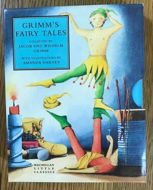 GRIMM`S FAIRY TALES COLLECTED by JACOB and WILHELM GRIMM MACMILLAN LITTLE CLASSICS TREASURE ISLAND.