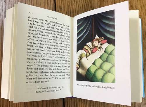 GRIMM`S FAIRY TALES COLLECTED by JACOB and WILHELM GRIMM MACMILLAN LITTLE CLASSICS TREASURE ISLAND.