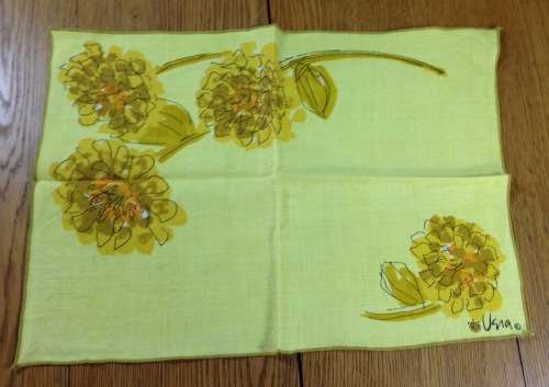 TABLE PLACE MATS x 3 MATERIAL CLOTH FLORAL FLOWERS yellow brown.