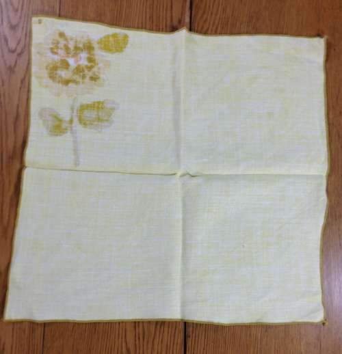 SERVIETTES x 3 NAPKINS MATERIAL CLOTH FLORAL FLOWERS yellow brown.