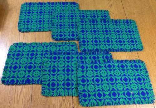 TABLE PLACE MATS x 6 MATERIAL CLOTH GREEN + DARK BLUE AWESOME MATS!!!!