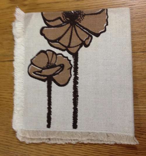 SERVIETTES x 8 + MATCHING TABLE CLOTH MATERIAL CLOTH LINEN BROWN and BEIGE FLOWERS FLORAL STUNNING!