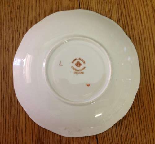 ROYAL ALBERT IMARI STYLE SPARE SAUCER CROWN CHINA 1917-1925 ENGLAND