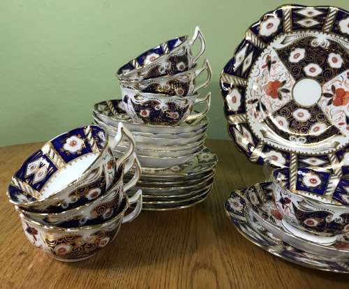 MAGNIFICENT IMARI TEA SET 40pc STEPHEN CLIVE? DERBY STYLE ENGLAND 12x TRIOS 2x CAKE Large MILK SUGAR
