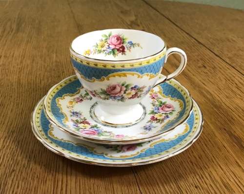 TEA TRIO=E. BRAIN and Co=FOLEY WORKS=Pattern 2700=WINDSOR BLUE=1936-48=FENTON=STAFFORDSHIRE=ENGLAND.