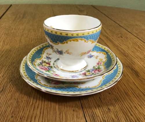 TEA TRIO=E. BRAIN and Co=FOLEY WORKS=Pattern 2700=WINDSOR BLUE=1936-48=FENTON=STAFFORDSHIRE=ENGLAND.