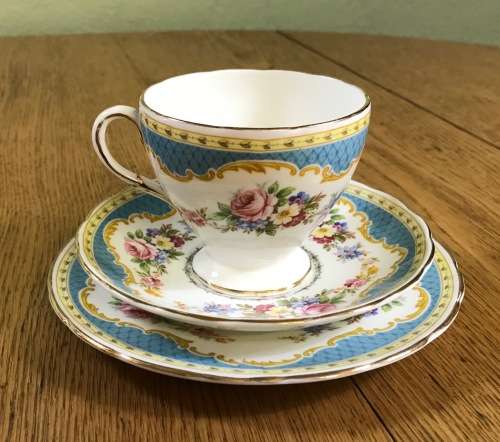 TEA TRIO=E. BRAIN and Co=FOLEY WORKS=Pattern 2700=WINDSOR BLUE=1936-48=FENTON=STAFFORDSHIRE=ENGLAND.