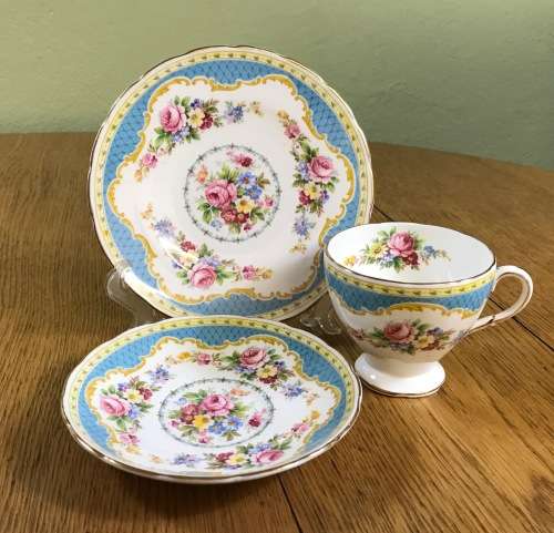 TEA TRIO=E. BRAIN and Co=FOLEY WORKS=Pattern 2700=WINDSOR BLUE=1936-48=FENTON=STAFFORDSHIRE=ENGLAND.