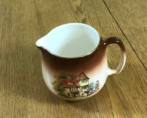 JUG PITCHER CROWN DEVON COACHING DAYS 1930-65 ENGLAND.