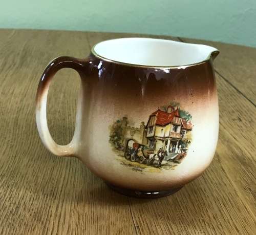 JUG PITCHER CROWN DEVON COACHING DAYS 1930-65 ENGLAND.
