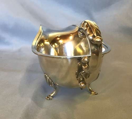 GRAVY BOAT=STERLING SILVER=DEAKIN & FRANCIS=1937=BIRMINGHAM=ENGLAND=151,6g=Read notes.......
