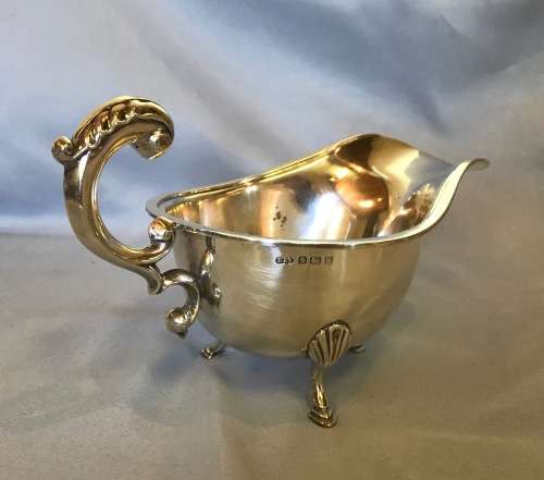 GRAVY BOAT=STERLING SILVER=DEAKIN & FRANCIS=1937=BIRMINGHAM=ENGLAND=151,6g=Read notes.......