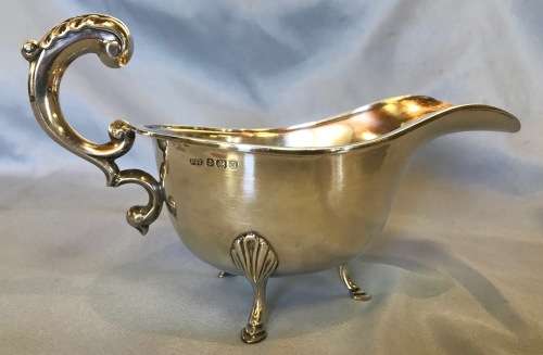 GRAVY BOAT=STERLING SILVER=DEAKIN & FRANCIS=1937=BIRMINGHAM=ENGLAND=151,6g=Read notes.......