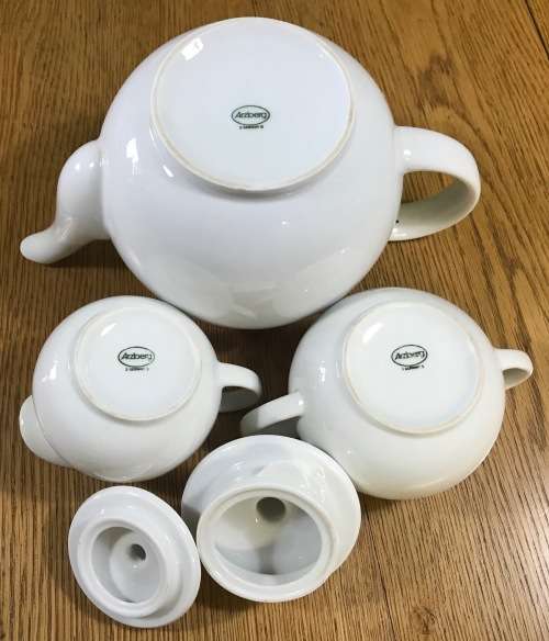 ARZBERG=DINNER & TEA SERVICE=76 PIECES=8 PLACE SETTING=ICE WHITE=GERMANY=AWESOME=PRACTICAL=SIMPLE!!!
