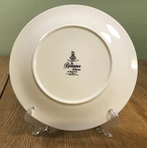 ROYAL DOULTON ADRIENNE H5081 SALAD ENTREE FISH PLATE THE ROMANCE COLLECTION ENGLAND 1982-92.