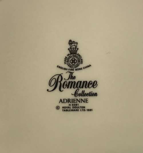 ROYAL DOULTON ADRIENNE H5081 SALAD ENTREE FISH PLATE THE ROMANCE COLLECTION ENGLAND 1982-92.