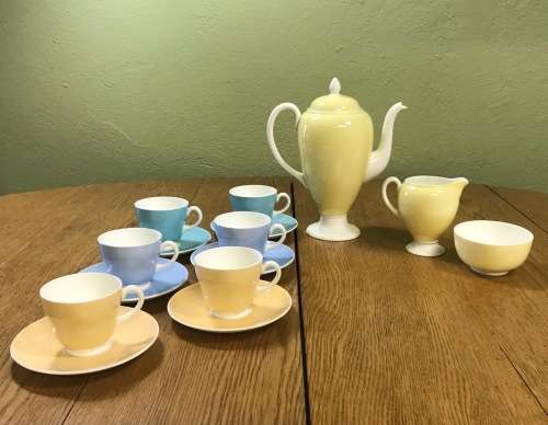 WEDGWOOD APRIL HARLEQUIN COFFEE SET 16 piece DEMITASSE EXPRESSO 1950`s STUNNING SERVICE!!!!!!!!!