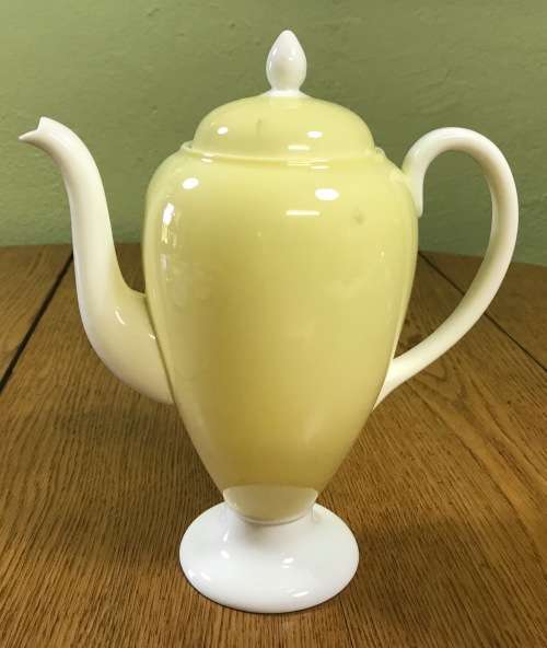 WEDGWOOD APRIL HARLEQUIN COFFEE SET 16 piece DEMITASSE EXPRESSO 1950`s STUNNING SERVICE!!!!!!!!!
