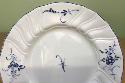 VILLEROY & BOCH=VIEUX LUXEMBOURG PATTERN=SIDE/CAKE PLATE=MADE IN LUXEMBOURG=GERMANY=BLUE and WHITE!!