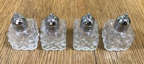 SALT and/or PEPPER CELLARS x 4 GLASS and METAL BOXED BRAND NEW GREENSON PRODUCT NICE GIFT SET!!!!!