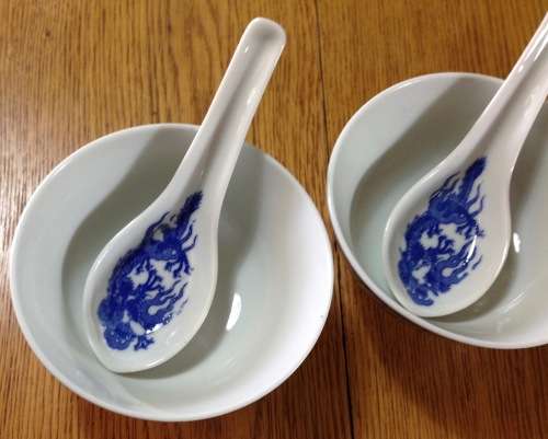 ORIENTAL PORCELAIN CHINESE? TAIWANESE? RICE BOWLS x 4 SPOONS x 4 Blue & White Dragon Pattern!!!!