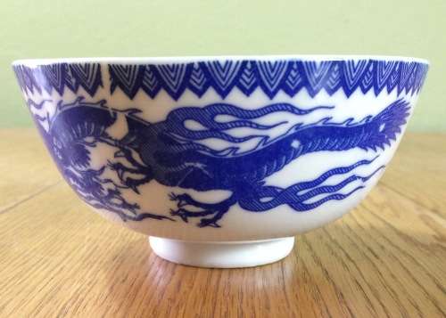ORIENTAL PORCELAIN CHINESE? TAIWANESE? RICE BOWLS x 4 SPOONS x 4 Blue & White Dragon Pattern!!!!