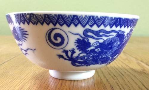 ORIENTAL PORCELAIN CHINESE? TAIWANESE? RICE BOWLS x 4 SPOONS x 4 Blue & White Dragon Pattern!!!!