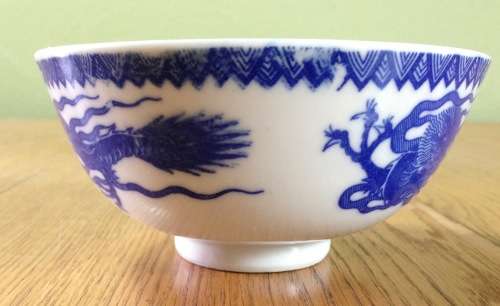 ORIENTAL PORCELAIN CHINESE? TAIWANESE? RICE BOWLS x 4 SPOONS x 4 Blue & White Dragon Pattern!!!!