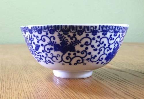 ORIENTAL PORCELAINCHINESE? TAIWANESE? RICE BOWL x 1 BLUE and WHITE!!!