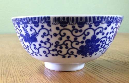 ORIENTAL PORCELAINCHINESE? TAIWANESE? RICE BOWL x 1 BLUE and WHITE!!!