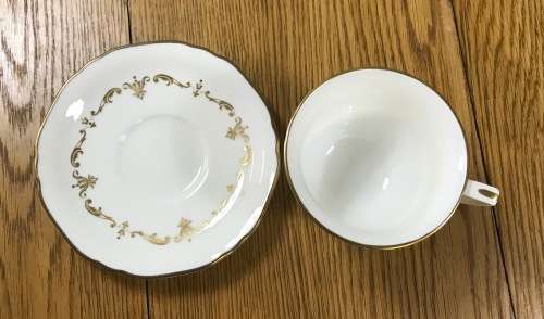 ROYAL WORCESTER ENGLAND DEMITASSE COFFEE Cup & Saucer GOLD CHANTILLY PATTERN EXPRESSO!!!