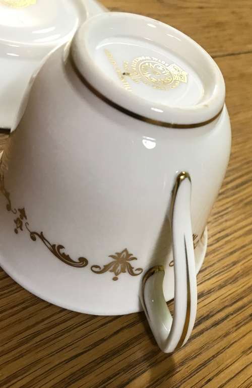ROYAL WORCESTER ENGLAND DEMITASSE COFFEE Cup & Saucer GOLD CHANTILLY PATTERN EXPRESSO!!!