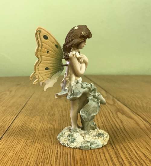 FAIRY FAIRIES Fairy Standing behind a table Flower!!!! MOVING WINGS!!! RESIN FIGURINE AWESOME GIFT!