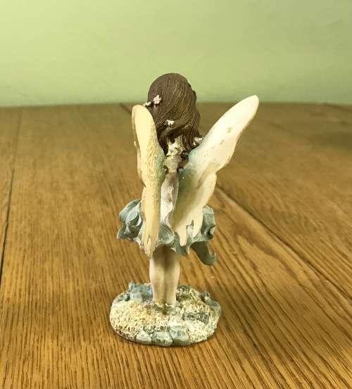 FAIRY FAIRIES Fairy Standing behind a table Flower!!!! MOVING WINGS!!! RESIN FIGURINE AWESOME GIFT!