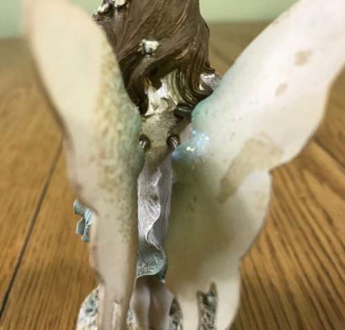 FAIRY FAIRIES Fairy Standing behind a table Flower!!!! MOVING WINGS!!! RESIN FIGURINE AWESOME GIFT!